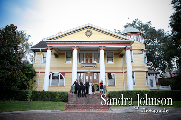 Best Courtyard Lake Lucerne wedding photographer - Sandra Johnson (SJFoto.com)
